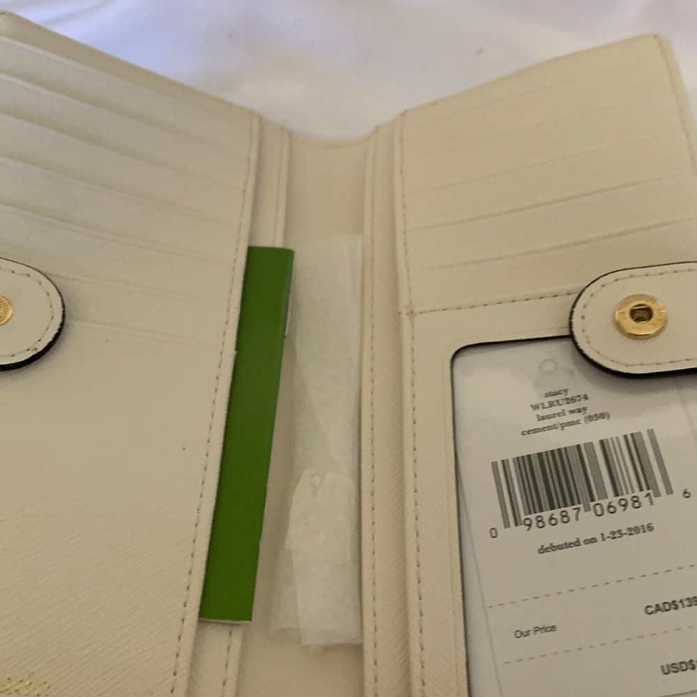 Kate Spade Crossbody with Matching Long Wallet - Picture 10 of 10
